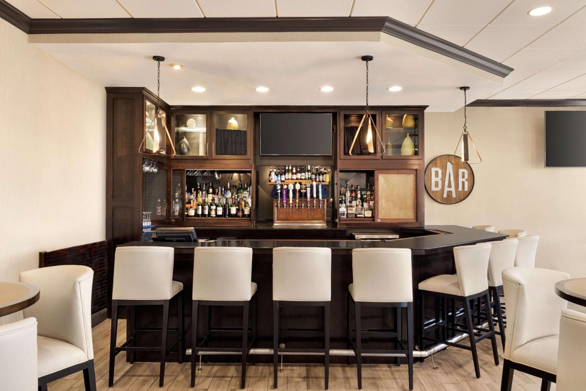 Doubletree By Hilton New Orleans Airport